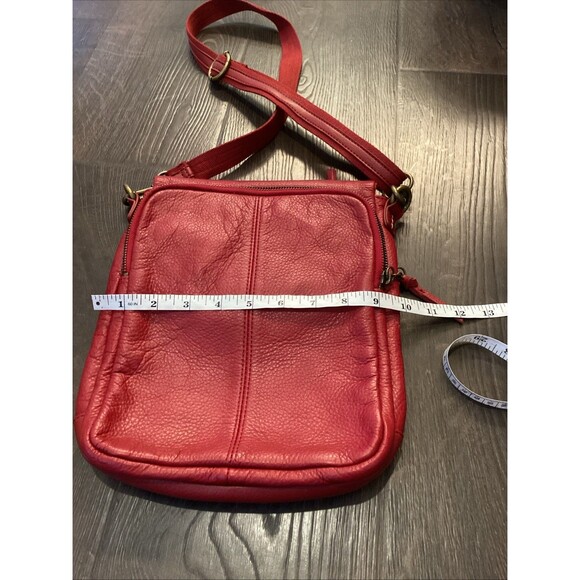 The Sak Red Pebbled Leather Crossbody Purse Messenger Handbag Adjustable - Picture 7 of 9